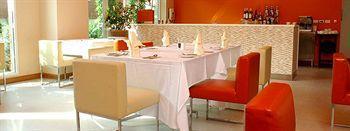 מלון The Tivoli 3*